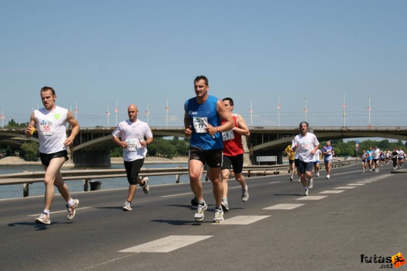K&H Olimpiai Maraton és félmaraton váltó futás Budapest képek 1. fotók maraton_0947.jpg maraton_0947.jpg