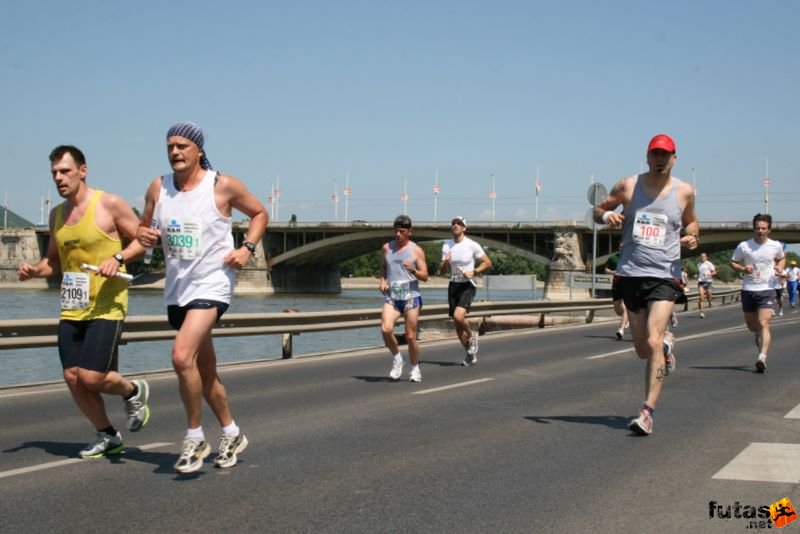 K&H Olimpiai Maraton és félmaraton váltó futás Budapest képek 1. fotók maraton_0954.jpg maraton_0954.jpg