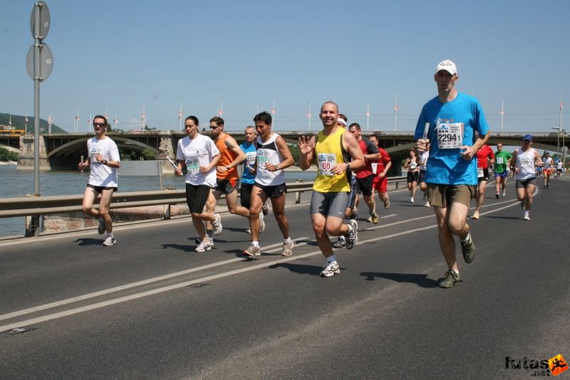 K&H Olimpiai Maraton és félmaraton váltó futás Budapest képek 1. fotók maraton_0961.jpg maraton_0961.jpg