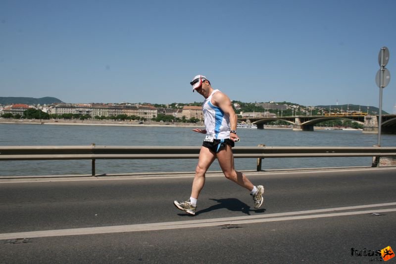 K&H Olimpiai Maraton és félmaraton váltó futás Budapest képek 1. fotók maraton_0963.jpg maraton_0963.jpg