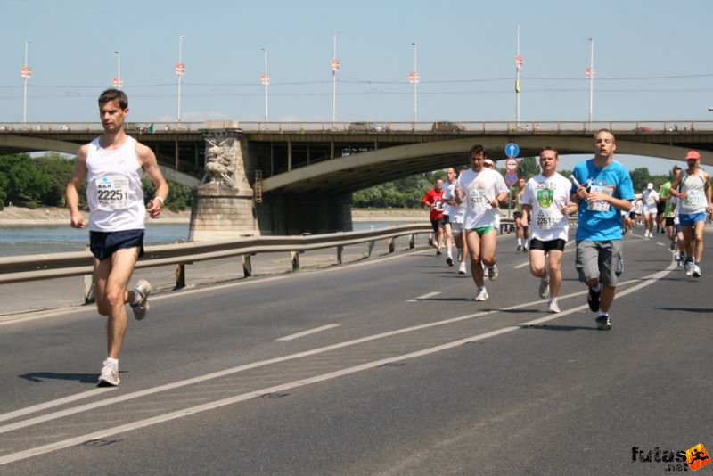 K&H Olimpiai Maraton és félmaraton váltó futás Budapest képek 1. fotók maraton_0965.jpg maraton_0965.jpg