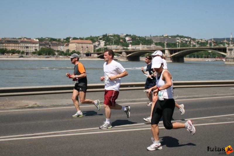 K&H Olimpiai Maraton és félmaraton váltó futás Budapest képek 1. fotók maraton_0975.jpg maraton_0975.jpg