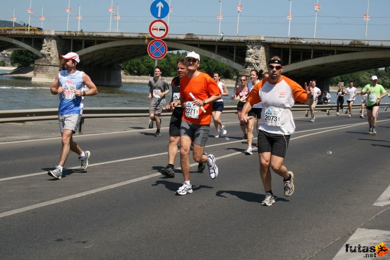 K&H Olimpiai Maraton és félmaraton váltó futás Budapest képek 1. fotók maraton_0977.jpg maraton_0977.jpg