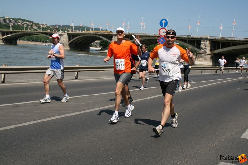 K&H Olimpiai Maraton és félmaraton váltó futás Budapest képek 1. fotók maraton_0978.jpg maraton_0978.jpg