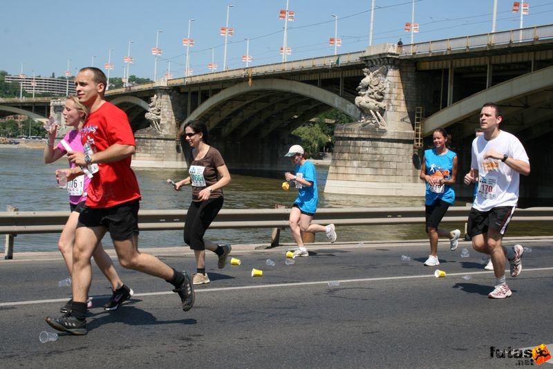 K&H Olimpiai Maraton és félmaraton váltó futás Budapest képek 1. fotók maraton_0987.jpg maraton_0987.jpg