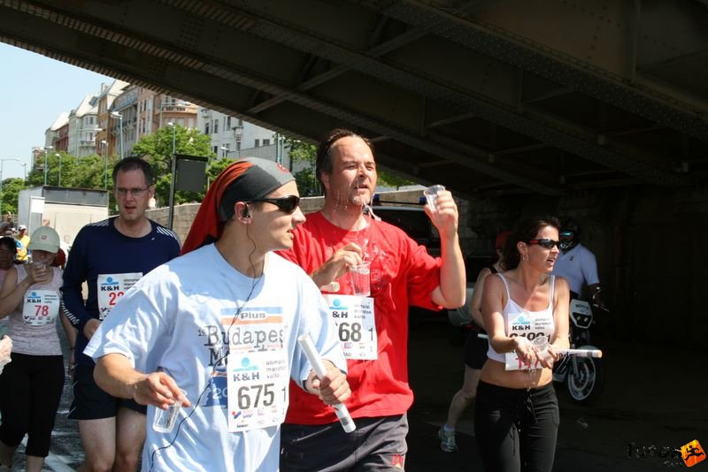 K&H Olimpiai Maraton és félmaraton váltó futás Budapest képek 1. fotók maraton_1002.jpg maraton_1002.jpg