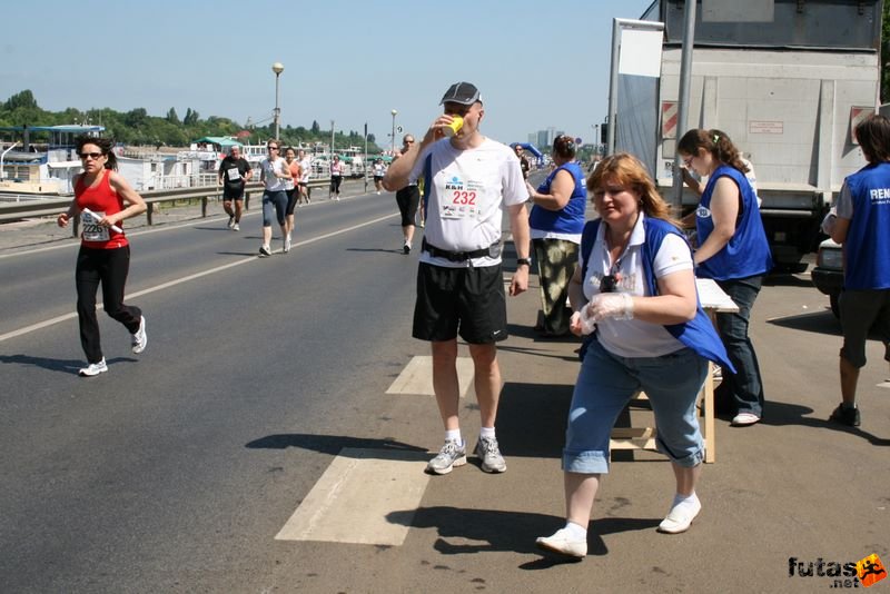 K&H Olimpiai Maraton és félmaraton váltó futás Budapest képek 1. fotók maraton_1006.jpg maraton_1006.jpg