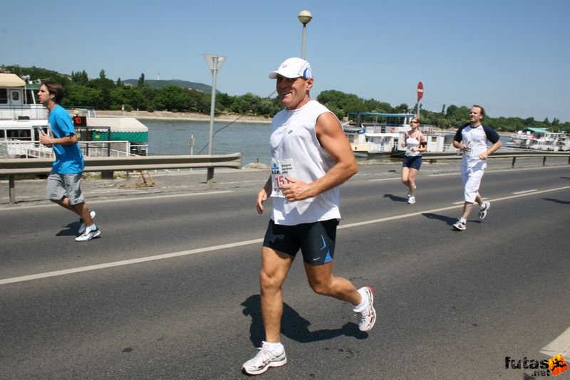 K&H Olimpiai Maraton és félmaraton váltó futás Budapest képek 1. fotók maraton_1013.jpg maraton_1013.jpg