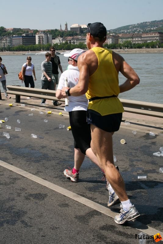 K&H Olimpiai Maraton és félmaraton váltó futás Budapest képek 1. fotók maraton_1026.jpg maraton_1026.jpg