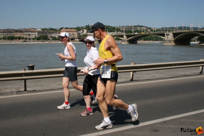 K&H Olimpiai Maraton és félmaraton váltó futás Budapest képek 1. fotók maraton_1030.jpg maraton_1030.jpg