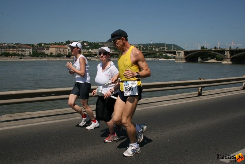 K&H Olimpiai Maraton és félmaraton váltó futás Budapest képek 1. fotók maraton_1032.jpg maraton_1032.jpg