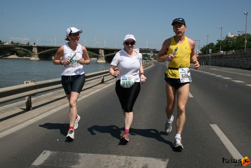 K&H Olimpiai Maraton és félmaraton váltó futás Budapest képek 1. fotók maraton_1033.jpg maraton_1033.jpg