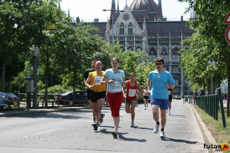 K&H Olimpiai Maraton és félmaraton váltó futás Budapest képek 1. fotók maraton_1044.jpg maraton_1044.jpg