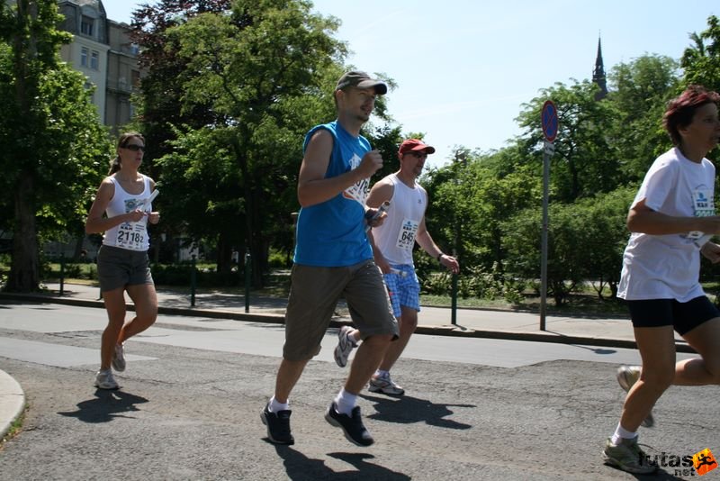 K&H Olimpiai Maraton és félmaraton váltó futás Budapest képek 1. fotók maraton_1054.jpg maraton_1054.jpg