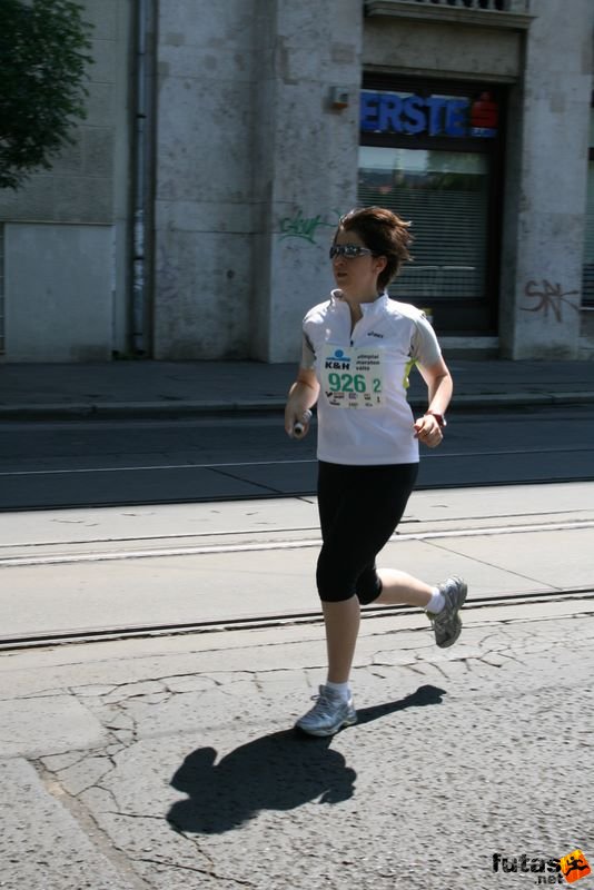 K&H Olimpiai Maraton és félmaraton váltó futás Budapest képek 1. fotók maraton_1064.jpg maraton_1064.jpg