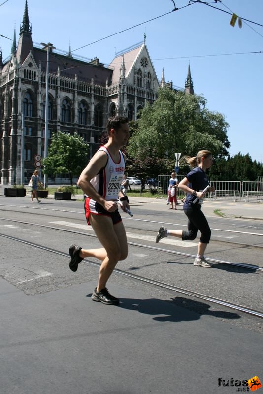 K&H Olimpiai Maraton és félmaraton váltó futás Budapest képek 1. fotók maraton_1077.jpg maraton_1077.jpg