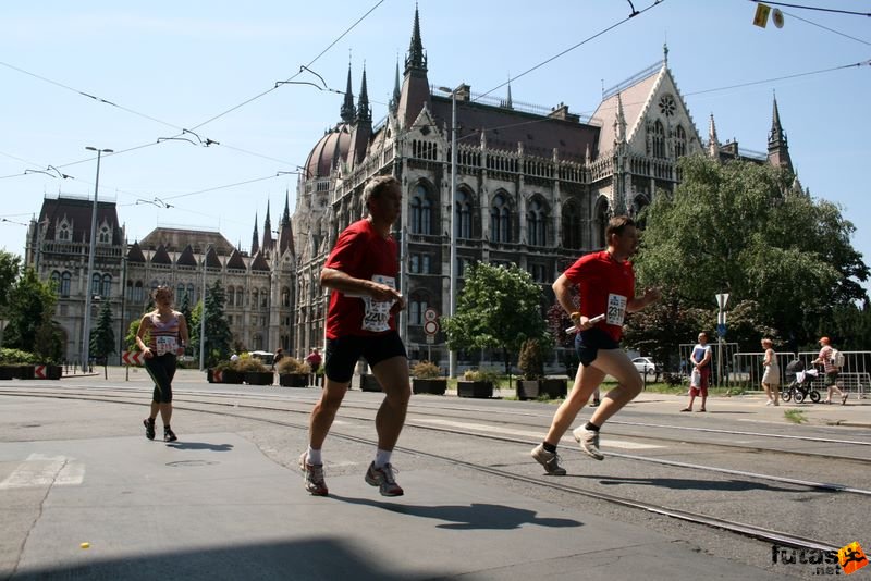 K&H Olimpiai Maraton és félmaraton váltó futás Budapest képek 1. fotók maraton_1078.jpg maraton_1078.jpg
