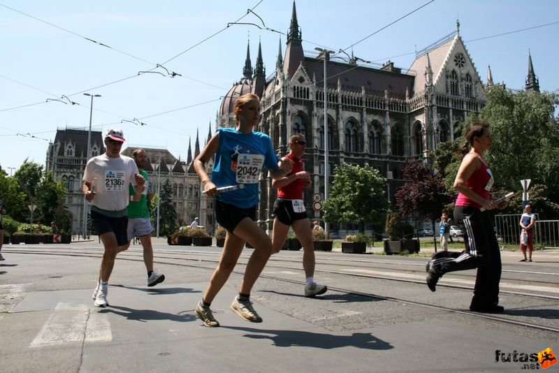 K&H Olimpiai Maraton és félmaraton váltó futás Budapest képek 1. fotók maraton_1080.jpg maraton_1080.jpg