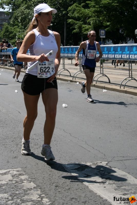 K&H Maraton és félmaraton váltó maraton_1092.jpg maraton_1092.jpg K&H Olimpiai Maraton és félmaraton váltó futás Budapest képek 2. fotók maraton_1092.jpg maraton_1092.jpg