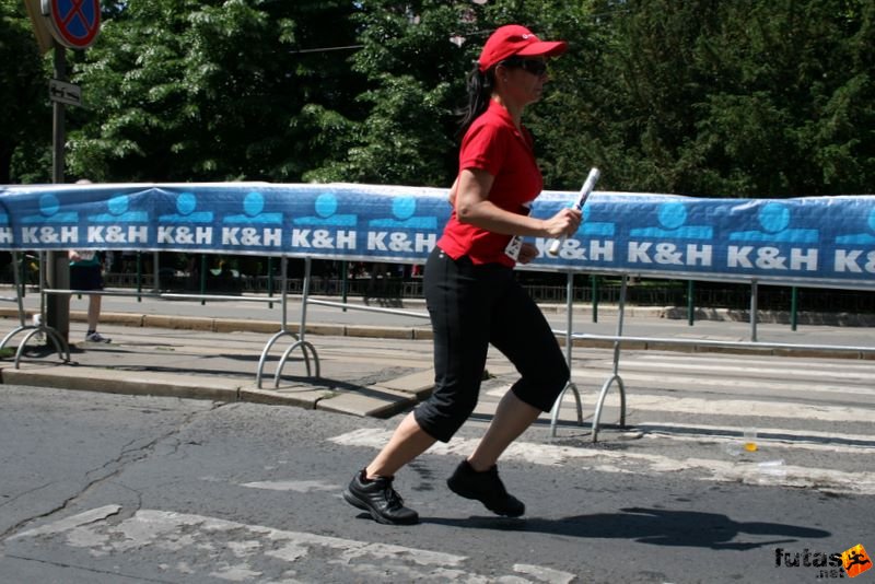 K&H Maraton és félmaraton váltó maraton_1094.jpg maraton_1094.jpg K&H Olimpiai Maraton és félmaraton váltó futás Budapest képek 2. fotók maraton_1094.jpg maraton_1094.jpg