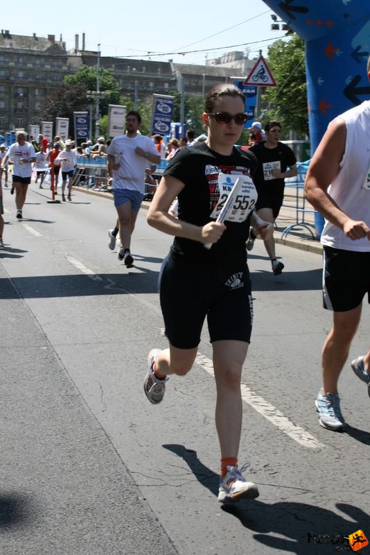 K&H Maraton és félmaraton váltó maraton_1108.jpg maraton_1108.jpg K&H Olimpiai Maraton és félmaraton váltó futás Budapest képek 2. fotók maraton_1108.jpg maraton_1108.jpg