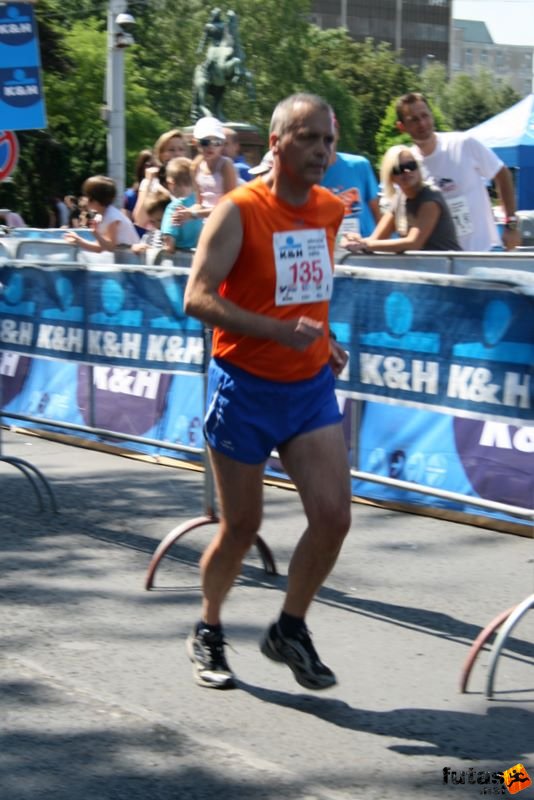 K&H Maraton és félmaraton váltó maraton_1118.jpg lélek K&H Olimpiai Maraton és félmaraton váltó futás Budapest képek 2. fotók maraton_1118.jpg lélek
