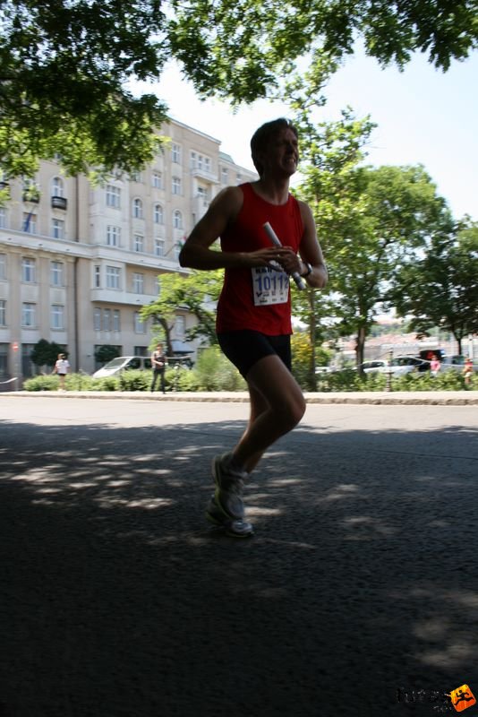 K&H Maraton és félmaraton váltó maraton_1141.jpg maraton_1141.jpg K&H Olimpiai Maraton és félmaraton váltó futás Budapest képek 2. fotók maraton_1141.jpg maraton_1141.jpg