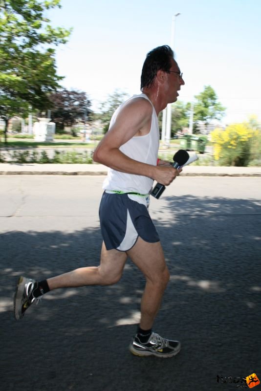K&H Maraton és félmaraton váltó maraton_1143.jpg maraton_1143.jpg K&H Olimpiai Maraton és félmaraton váltó futás Budapest képek 2. fotók maraton_1143.jpg maraton_1143.jpg