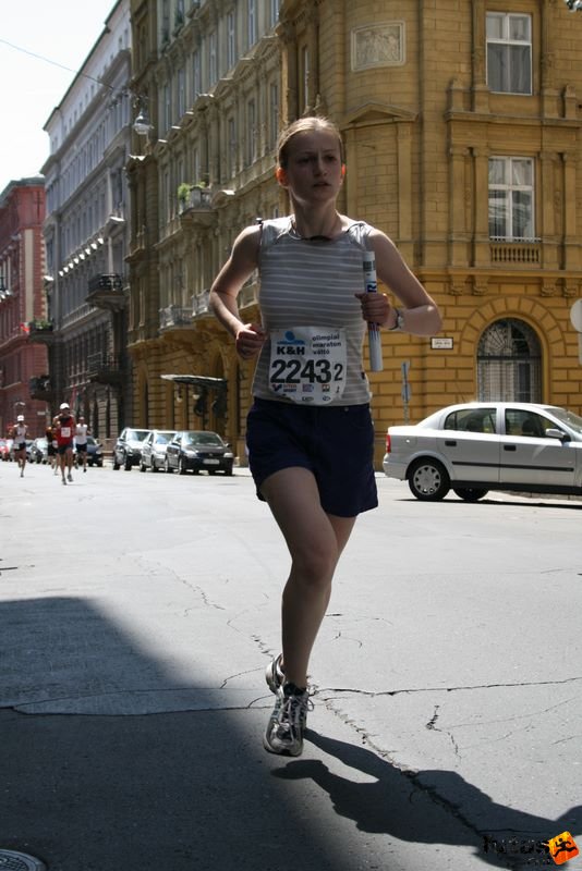 K&H Maraton és félmaraton váltó maraton_1168.jpg Sífutók futócsapat K&H Olimpiai Maraton és félmaraton váltó futás Budapest képek 2. fotók maraton_1168.jpg Sífutók futócsapat