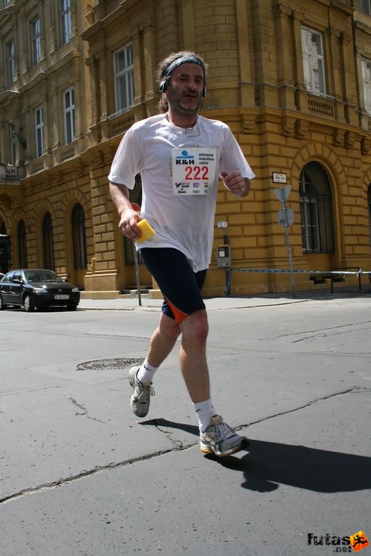 K&H Maraton és félmaraton váltó maraton_1169.jpg maraton_1169.jpg K&H Olimpiai Maraton és félmaraton váltó futás Budapest képek 2. fotók maraton_1169.jpg maraton_1169.jpg