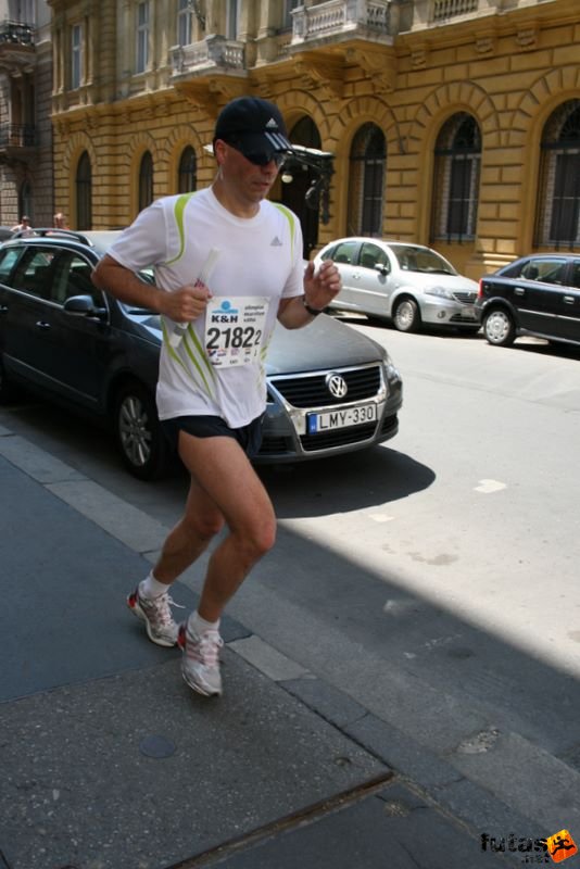 K&H Maraton és félmaraton váltó maraton_1170.jpg Mind1 K&H Olimpiai Maraton és félmaraton váltó futás Budapest képek 2. fotók maraton_1170.jpg Mind1