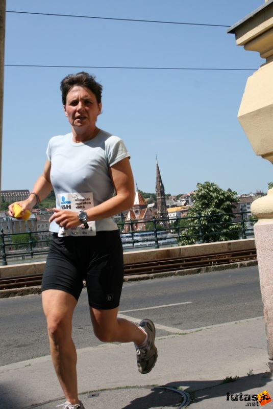 K&H Maraton és félmaraton váltó maraton_1181.jpg maraton_1181.jpg K&H Olimpiai Maraton és félmaraton váltó futás Budapest képek 2. fotók maraton_1181.jpg maraton_1181.jpg