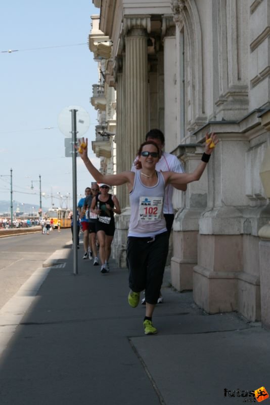 K&H Maraton és félmaraton váltó maraton_1187.jpg félmaraton K&H Olimpiai Maraton és félmaraton váltó futás Budapest képek 2. fotók maraton_1187.jpg félmaraton
