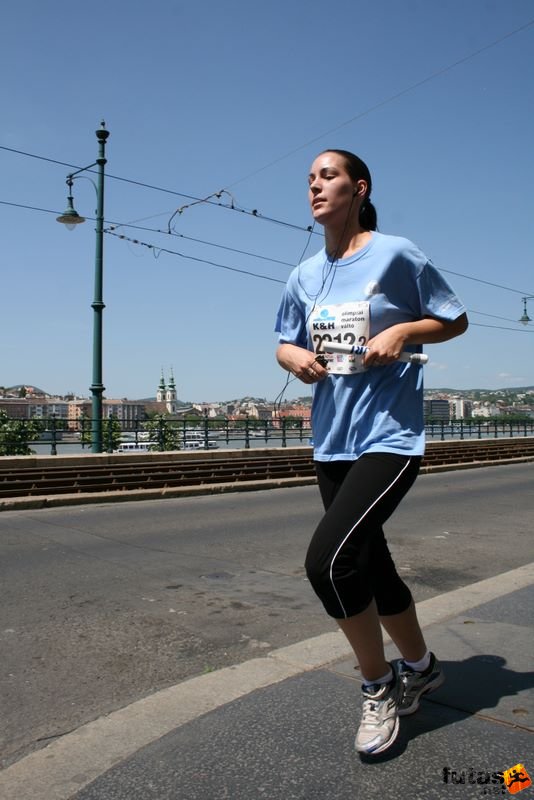 K&H Maraton és félmaraton váltó maraton_1231.jpg maraton_1231.jpg K&H Olimpiai Maraton és félmaraton váltó futás Budapest képek 2. fotók maraton_1231.jpg maraton_1231.jpg