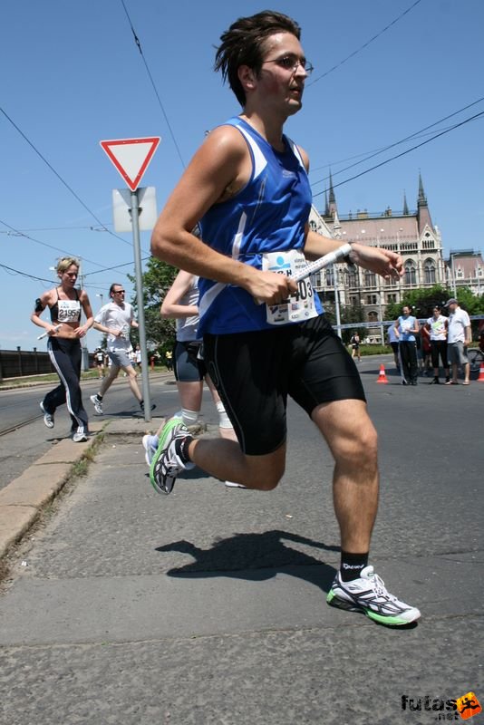 K&H Olimpiai Maraton és félmaraton váltó futás Budapest képek 3. fotók maraton_1299.jpg Pierre