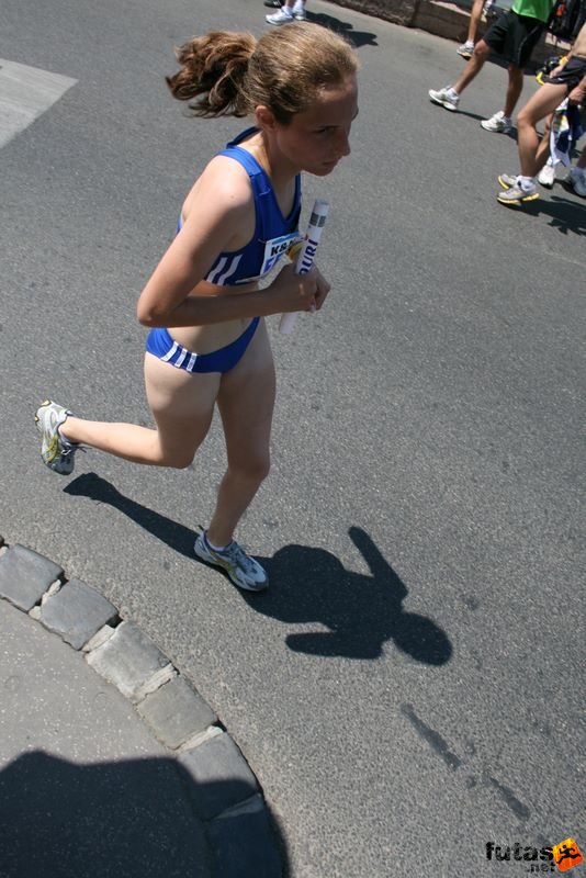 K&H Maraton és félmaraton váltó maraton_1313.jpg maraton_1313.jpg K&H Olimpiai Maraton és félmaraton váltó futás Budapest képek 3. fotók maraton_1313.jpg maraton_1313.jpg