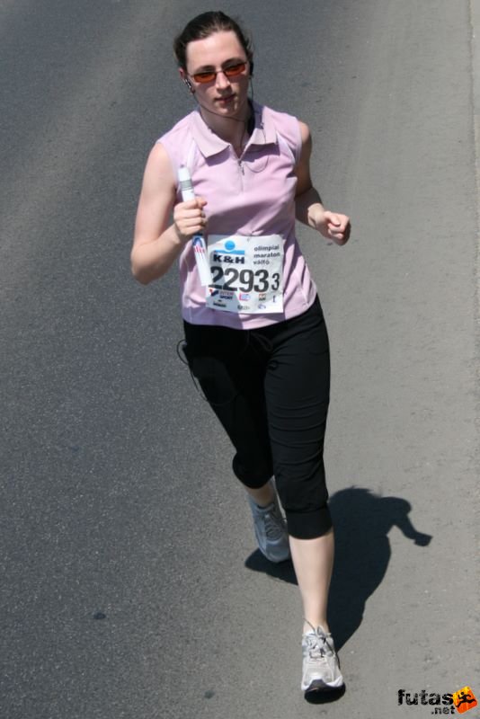 K&H Maraton és félmaraton váltó maraton_1354.jpg maraton_1354.jpg K&H Olimpiai Maraton és félmaraton váltó futás Budapest képek 3. fotók maraton_1354.jpg maraton_1354.jpg