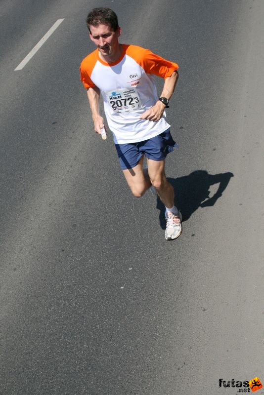 K&H Maraton és félmaraton váltó maraton_1377.jpg maraton_1377.jpg K&H Olimpiai Maraton és félmaraton váltó futás Budapest képek 3. fotók maraton_1377.jpg maraton_1377.jpg