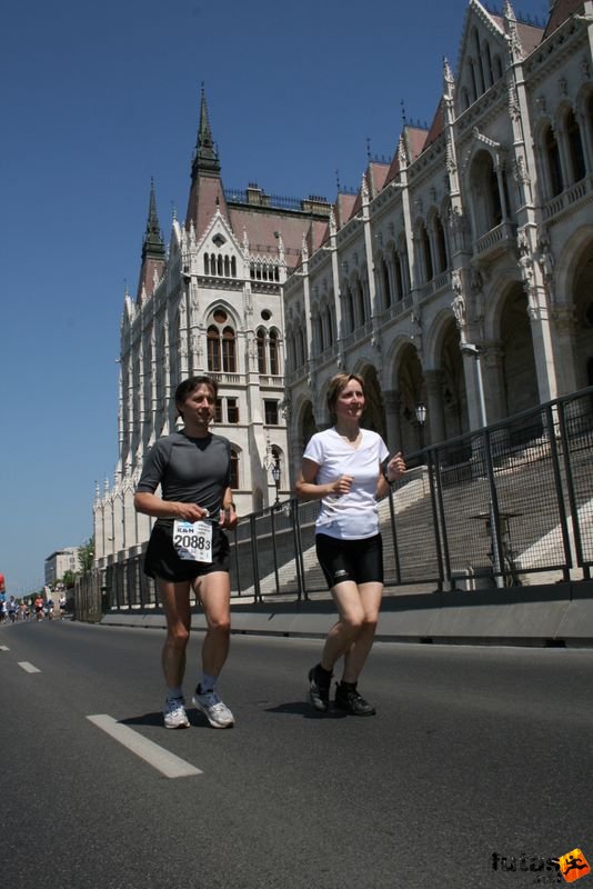 K&H Olimpiai Maraton és félmaraton váltó futás Budapest képek 3. fotók maraton_1421.jpg maraton_1421.jpg