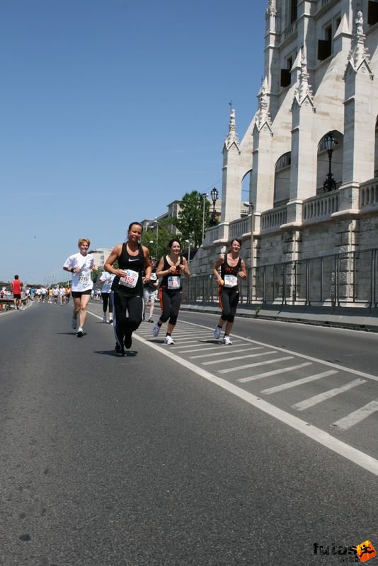K&H Olimpiai Maraton és félmaraton váltó futás Budapest képek 3. fotók maraton_1431.jpg maraton_1431.jpg