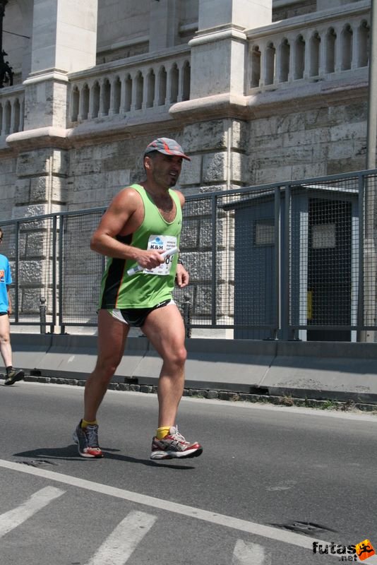 K&H Olimpiai Maraton és félmaraton váltó futás Budapest képek 3. fotók maraton_1446.jpg Miki