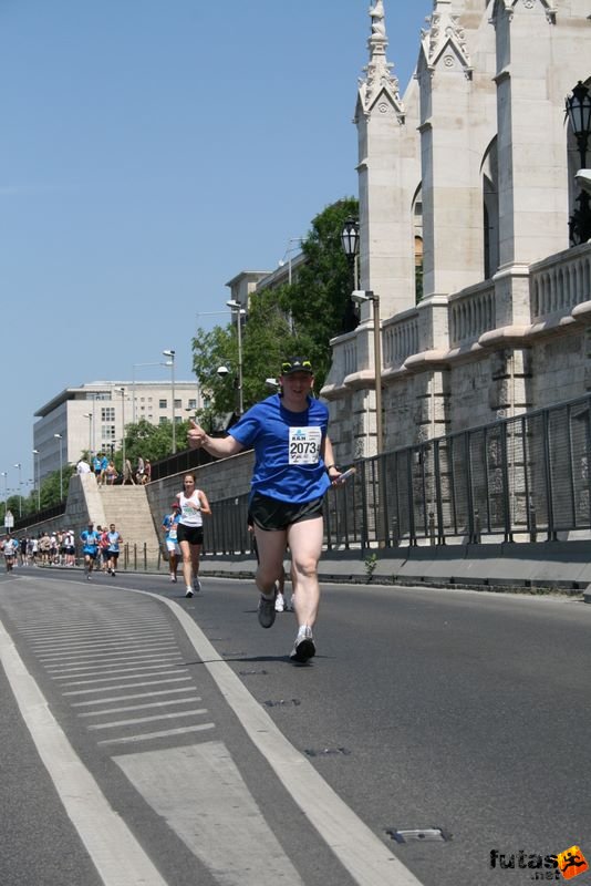 K&H Maraton és félmaraton váltó maraton_1456.jpg maraton_1456.jpg K&H Olimpiai Maraton és félmaraton váltó futás Budapest képek 3. fotók maraton_1456.jpg maraton_1456.jpg