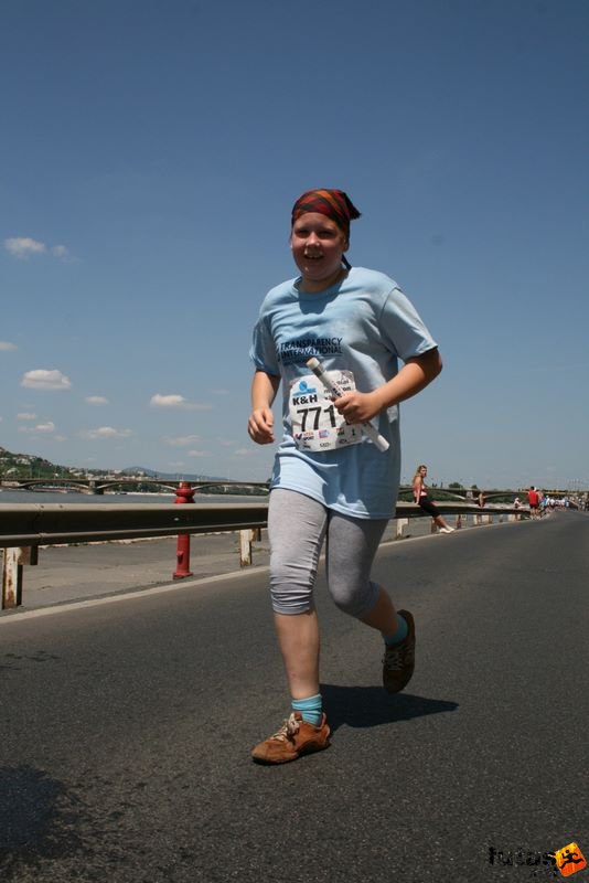 16. K&H Maraton és félmaraton váltó maraton_1474.jpg Transparency International futócsapat K&H Olimpiai Maraton és félmaraton váltó futás Budapest képek 4. fotók 2009 maraton_1474.jpg Transparency International futócsapat