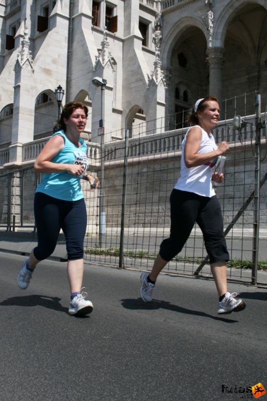 16. K&H Maraton és félmaraton váltó maraton_1477.jpg maraton_1477.jpg K&H Olimpiai Maraton és félmaraton váltó futás Budapest képek 4. fotók 2009 maraton_1477.jpg maraton_1477.jpg