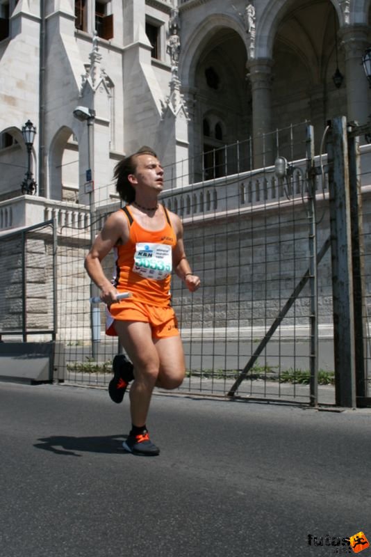16. K&H Maraton és félmaraton váltó maraton_1478.jpg maraton_1478.jpg K&H Olimpiai Maraton és félmaraton váltó futás Budapest képek 4. fotók 2009 maraton_1478.jpg maraton_1478.jpg