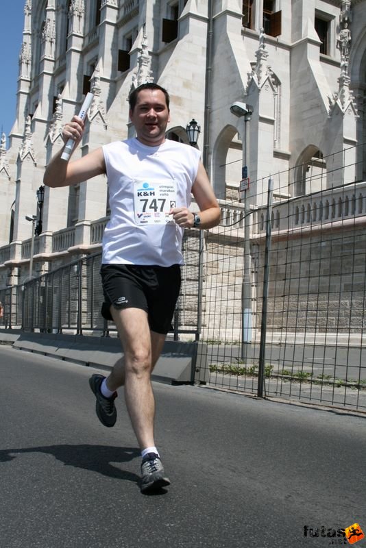16. K&H Maraton és félmaraton váltó maraton_1484.jpg maraton_1484.jpg K&H Olimpiai Maraton és félmaraton váltó futás Budapest képek 4. fotók 2009 maraton_1484.jpg maraton_1484.jpg