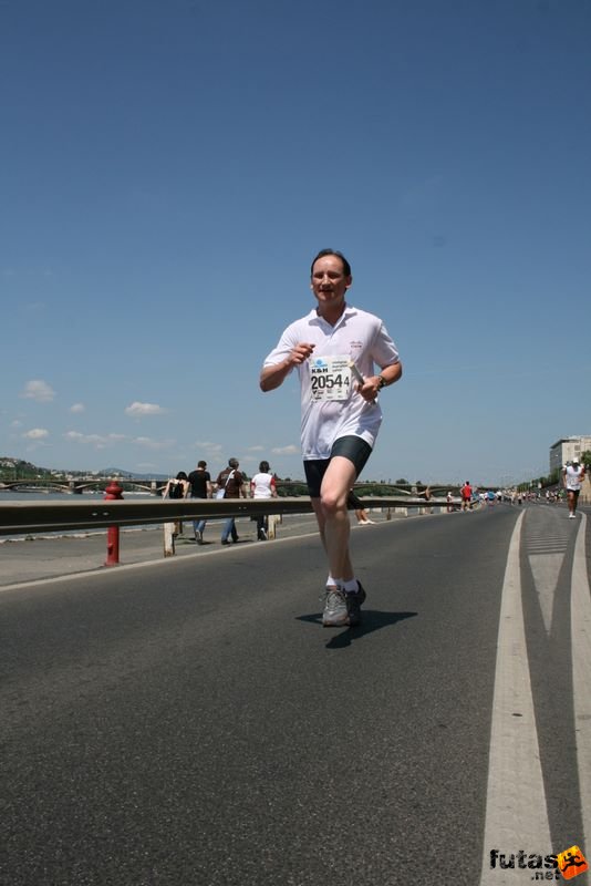 16. K&H Maraton és félmaraton váltó maraton_1488.jpg maraton_1488.jpg K&H Olimpiai Maraton és félmaraton váltó futás Budapest képek 4. fotók 2009 maraton_1488.jpg maraton_1488.jpg