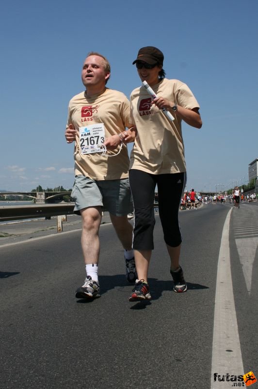 16. K&H Maraton és félmaraton váltó maraton_1492.jpg futás vak futóval K&H Olimpiai Maraton és félmaraton váltó futás Budapest képek 4. fotók 2009 maraton_1492.jpg futás vak futóval