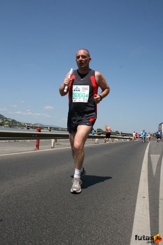 16. K&H Maraton és félmaraton váltó maraton_1502.jpg maraton_1502.jpg K&H Olimpiai Maraton és félmaraton váltó futás Budapest képek 4. fotók 2009 maraton_1502.jpg maraton_1502.jpg