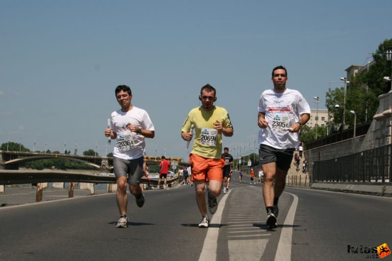 16. K&H Maraton és félmaraton váltó maraton_1506.jpg maraton_1506.jpg K&H Olimpiai Maraton és félmaraton váltó futás Budapest képek 4. fotók 2009 maraton_1506.jpg maraton_1506.jpg